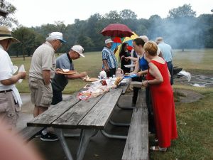 DOC picnic#3.jpg - 18166 Bytes