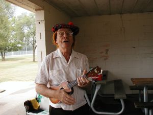 DOC picnic#4.jpg - 13208 Bytes