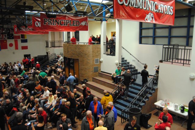 crowd3.jpg